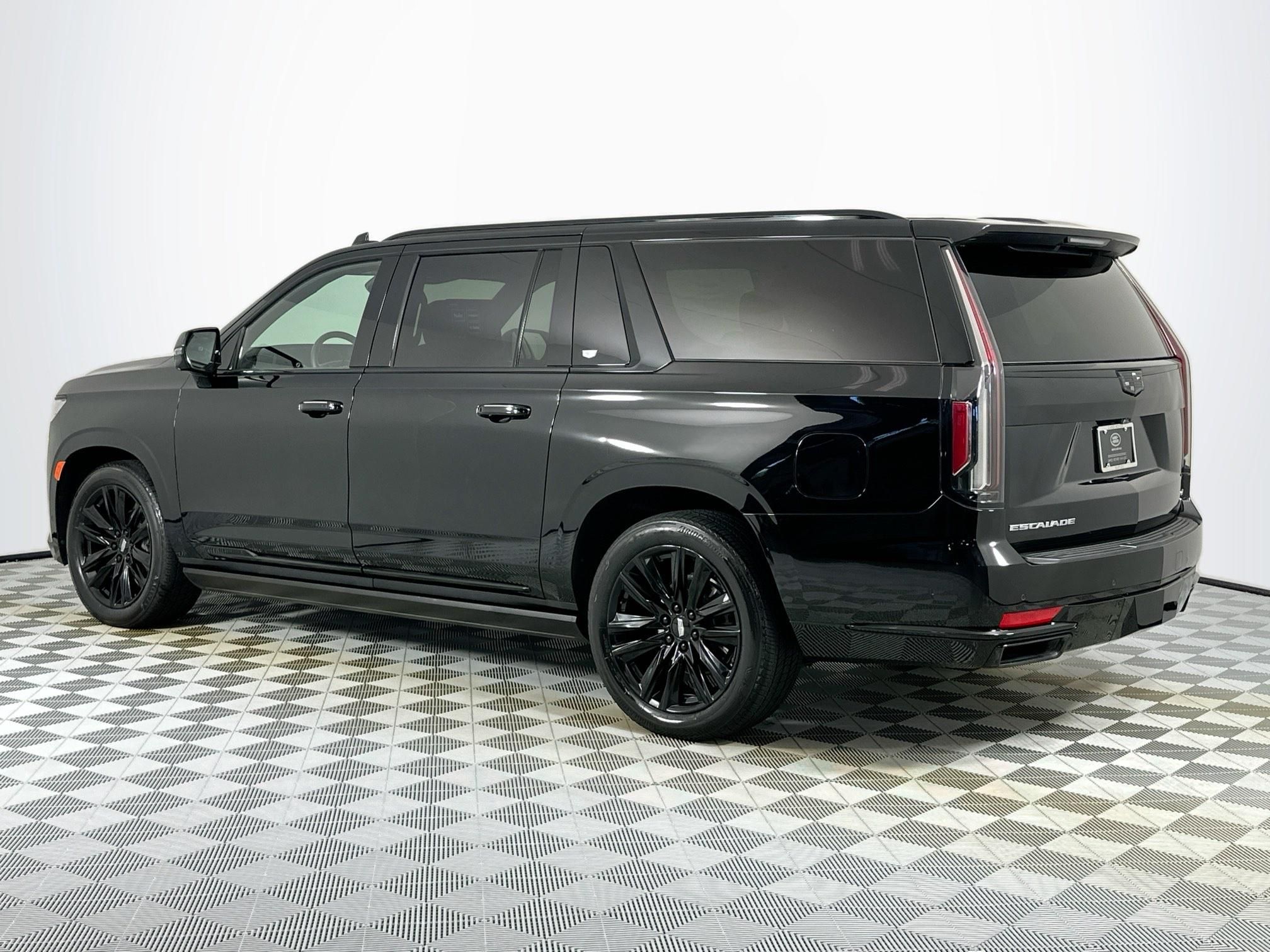used 2024 Cadillac Escalade ESV car, priced at $89,998