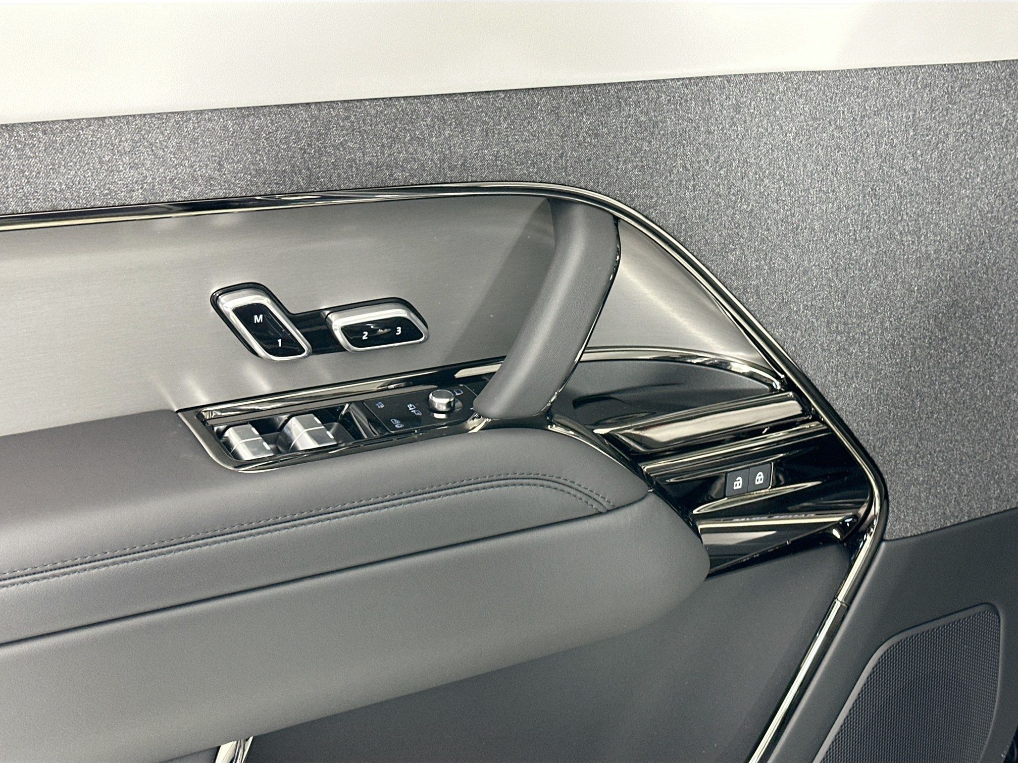 new 2026 Land Rover Range Rover Sport car, priced at $102,305