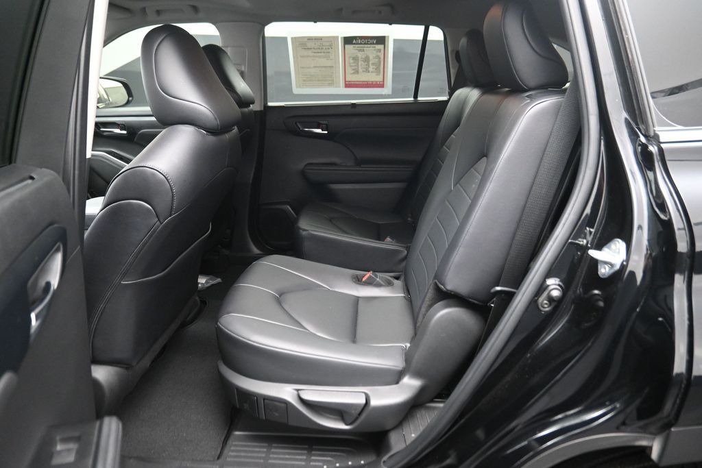2024 Toyota Highlander XLE Black at Don McGill Toyota