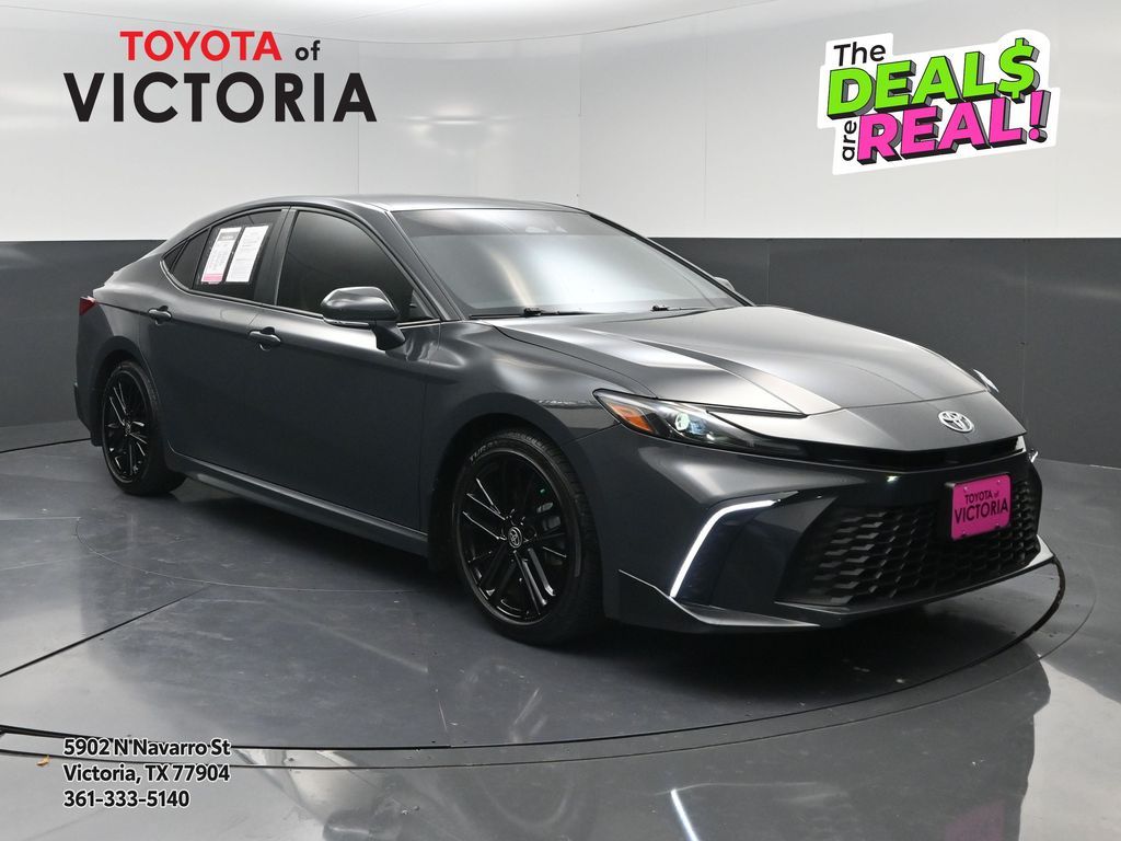 2025 Toyota Camry SE FWD