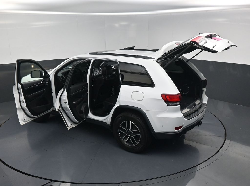 2019 Jeep Grand Cherokee Trailhawk White at Bayway Cadillac Southwest