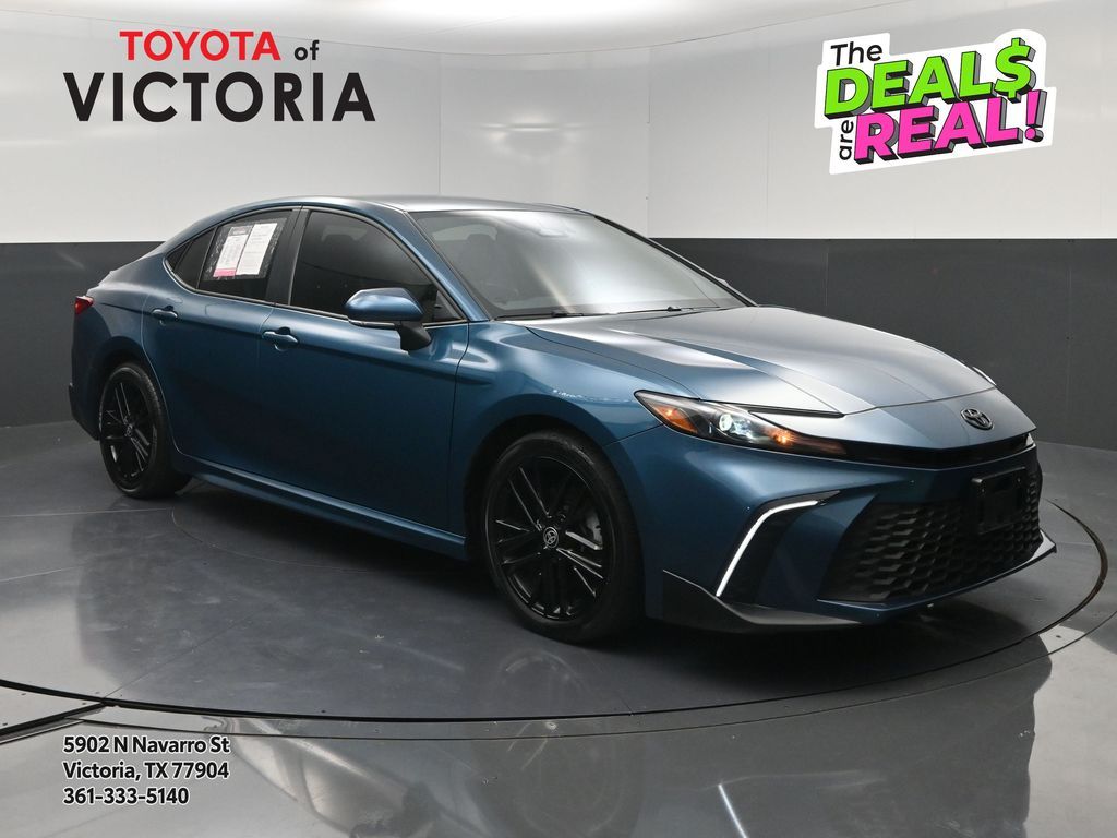 2025 Toyota Camry SE FWD