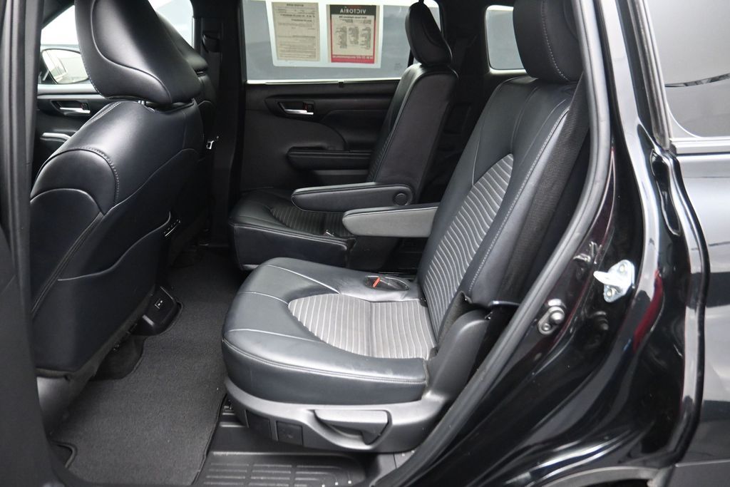 2024 Toyota Highlander XSE Black at Toyota of Victoria
