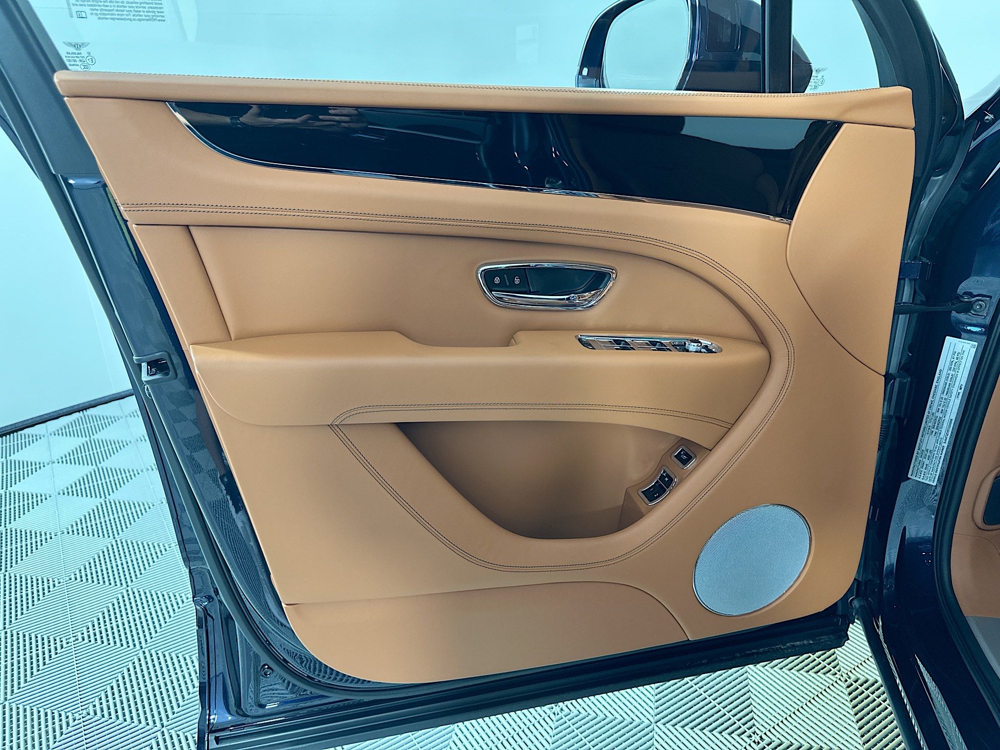new 2026 Bentley Bentayga car