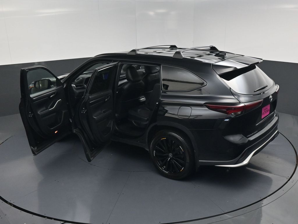2024 Toyota Highlander XSE Black at Toyota of Victoria