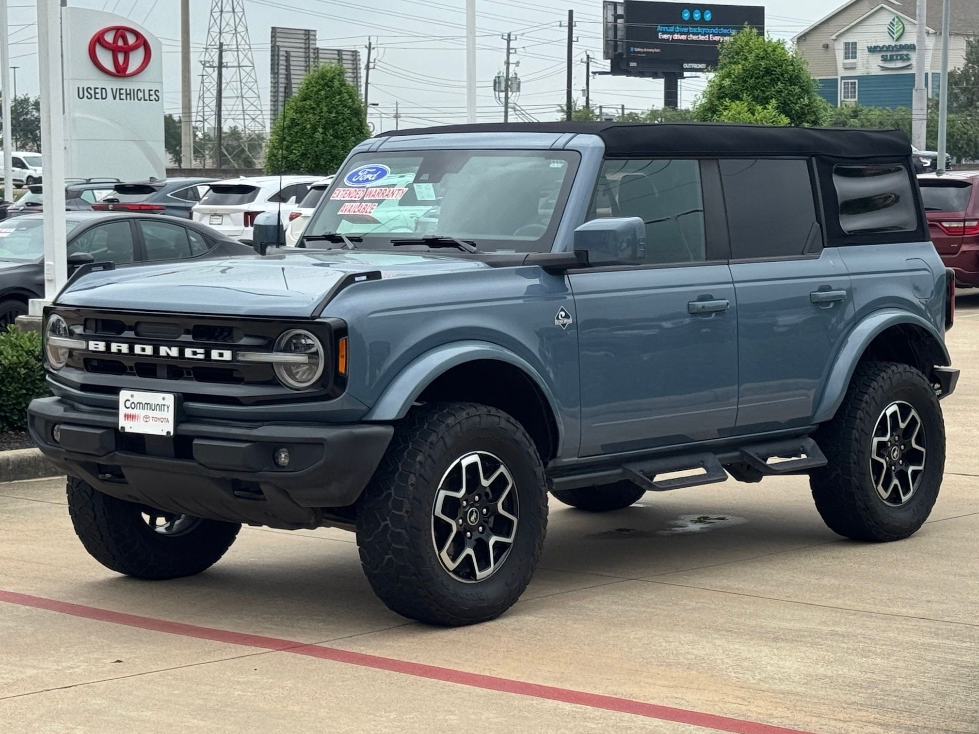 2023 Ford Bronco Outer Banks Gray at Martin Chrysler Dodge Jeep Ram
