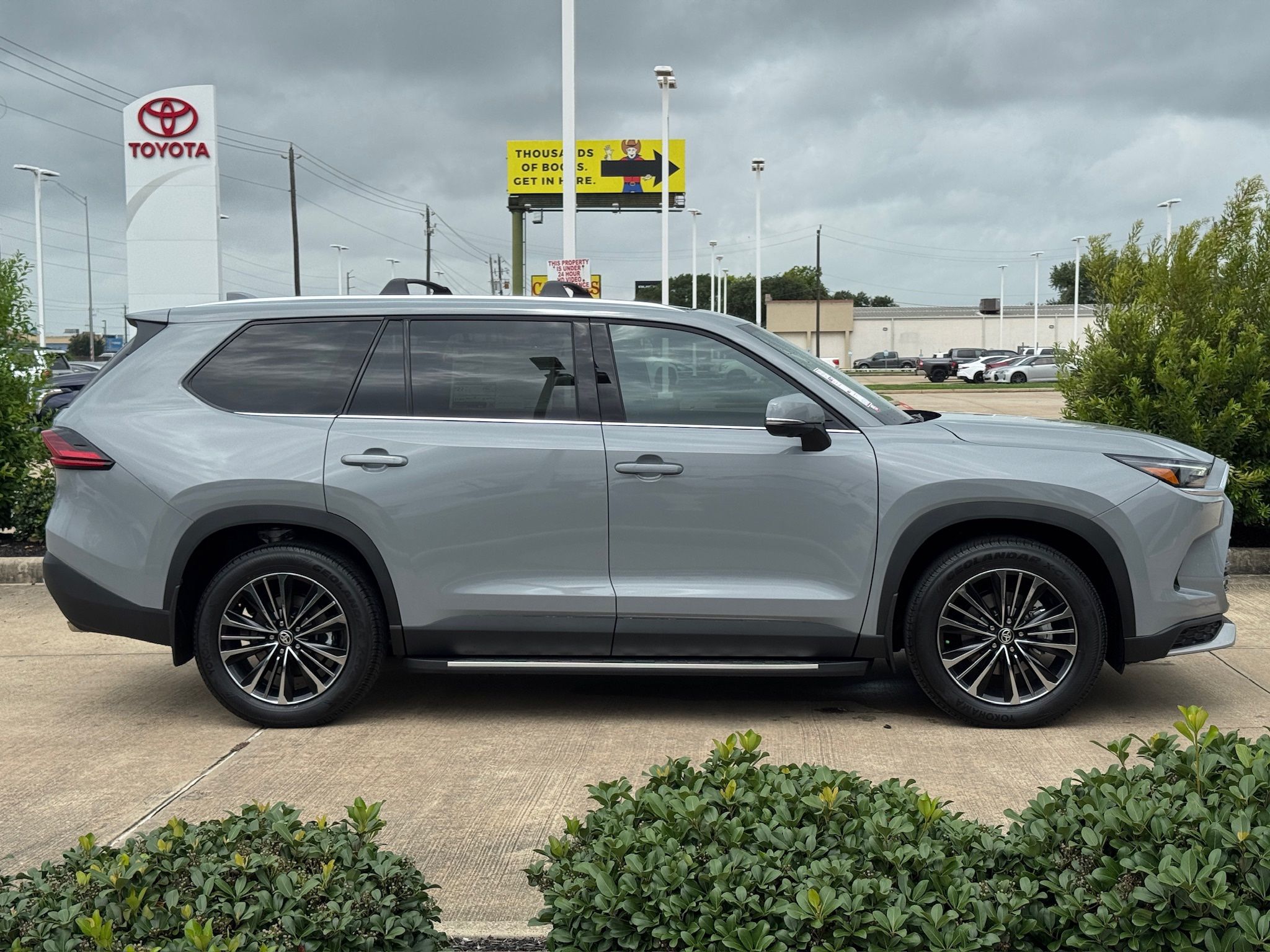 2026 Toyota Grand Highlander Hybrid MAX Platinum  at Gullo Toyota