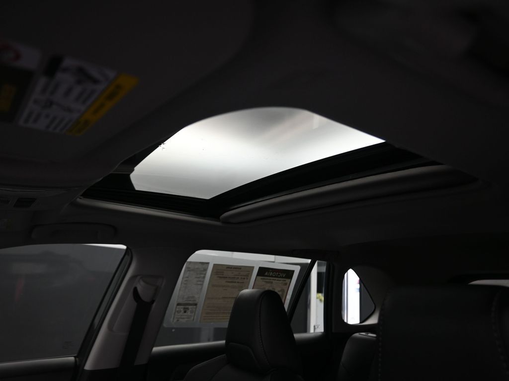 2023 Toyota RAV4 XLE Premium - 11