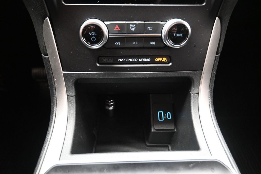 2024 Ford Edge SE White at DeMontrond Ford