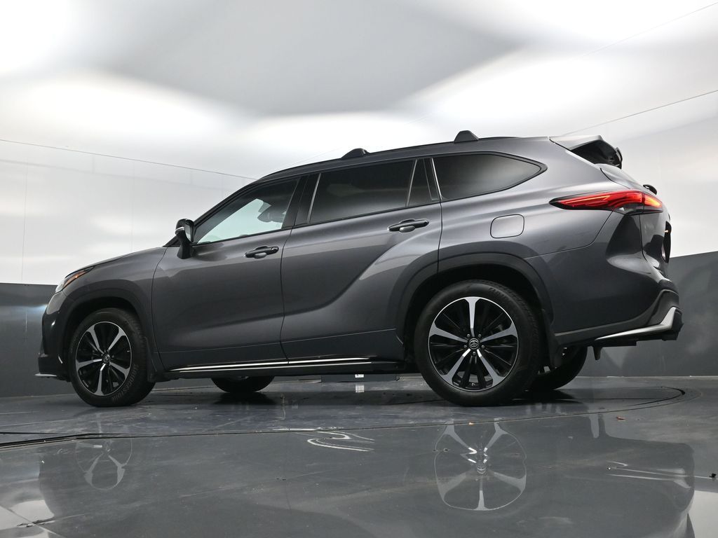 2021 Toyota Highlander XSE Gray at Autostrade