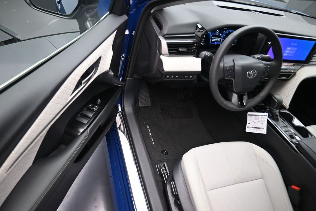 2026 Toyota Camry XLE - 11