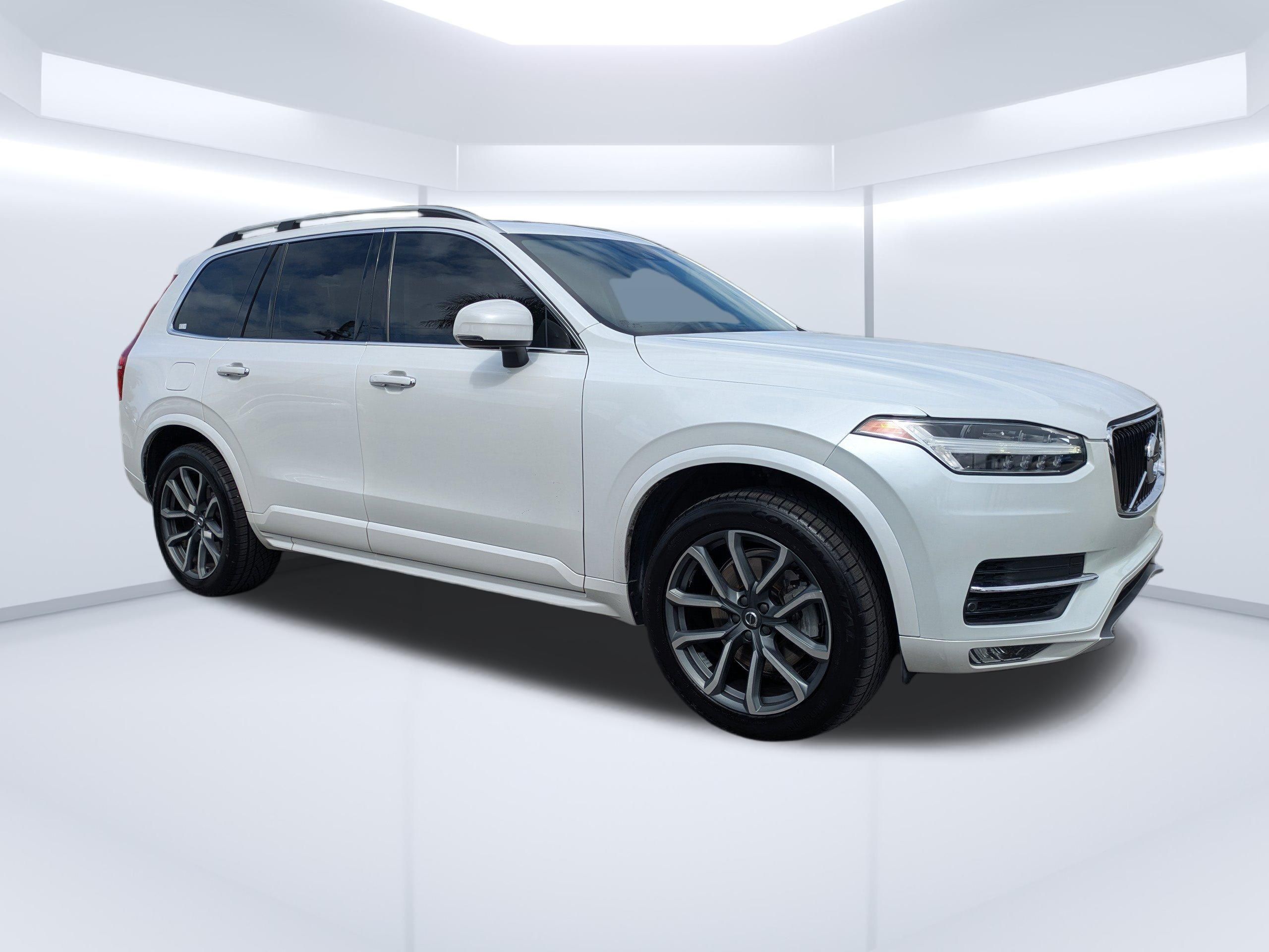 2019 Volvo XC90 Momentum