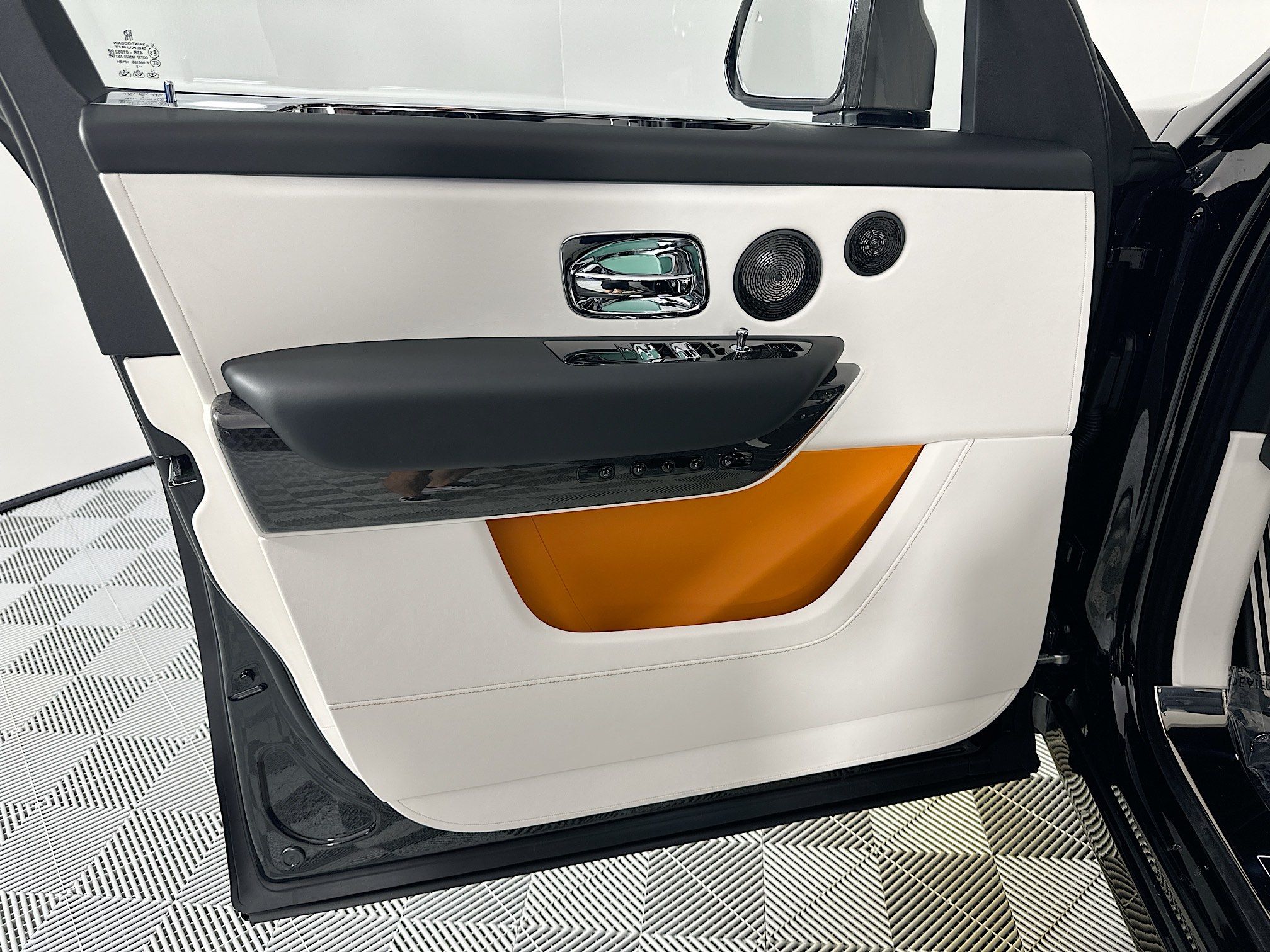 new 2026 Rolls-Royce Cullinan car, priced at $587,550