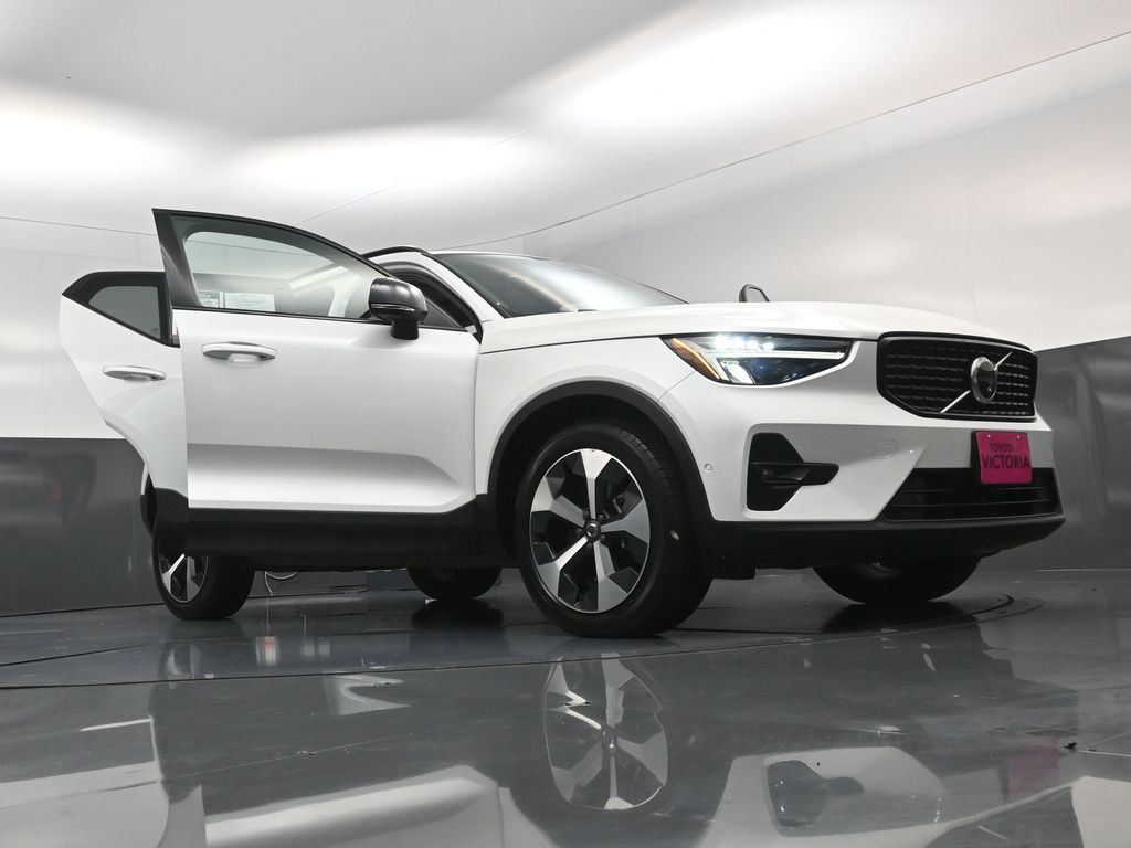 2023 Volvo XC40 Ultimate White at Big Star Chrysler Jeep Dodge Ram 