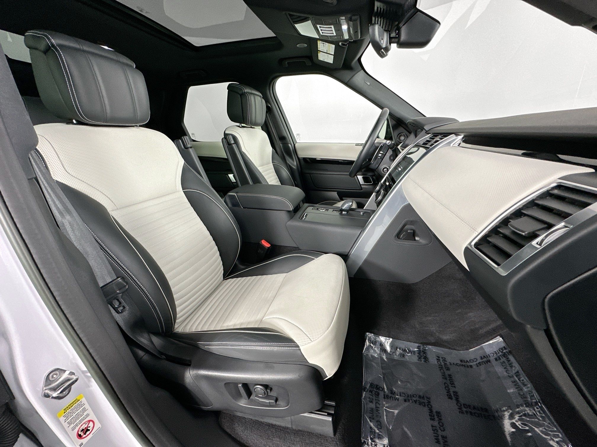 used 2023 Land Rover Discovery car, priced at $37,995