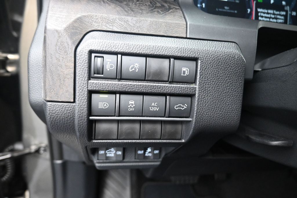 2026 Toyota Tacoma Hybrid Limited - 11