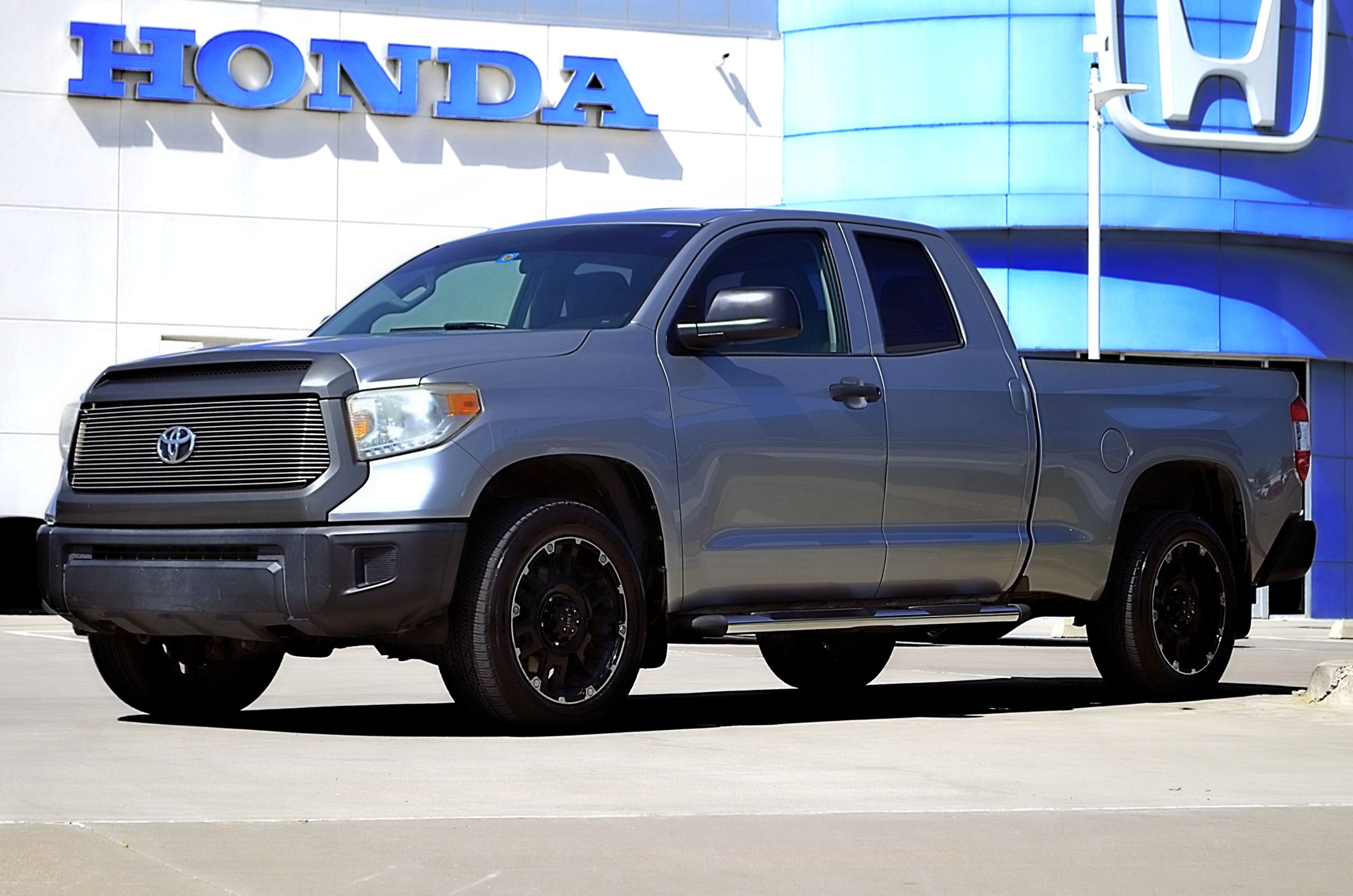Silver Sky Metallic 2015 Toyota Tundra Pickup Truck 4X2 6-Speed Automatic Overdrive