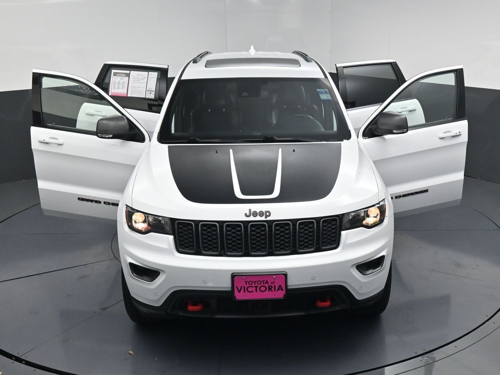 2019 Jeep Grand Cherokee Trailhawk White at Genesis of Spring