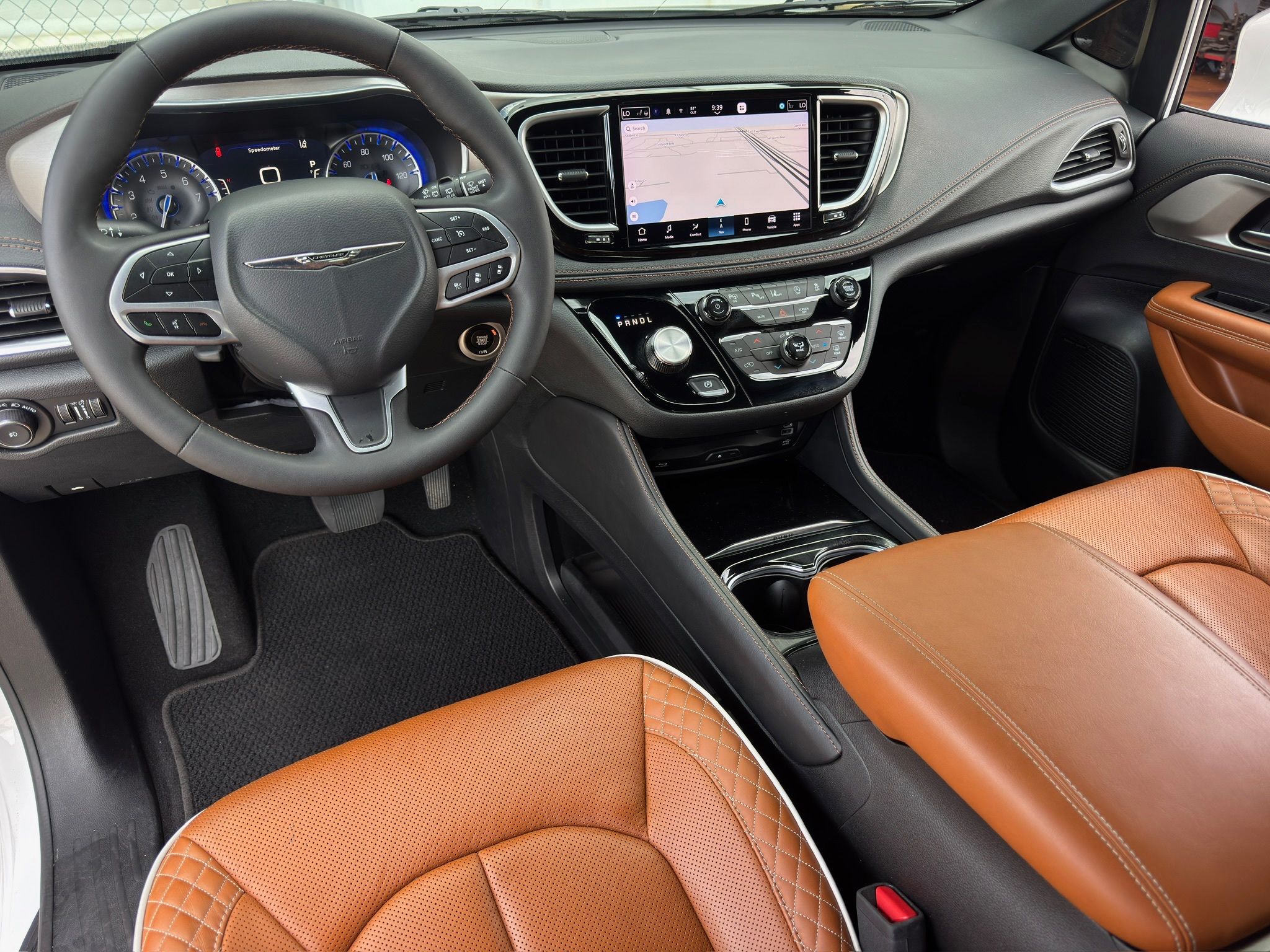 2024 Chrysler Pacifica Pinnacle White at Community Honda