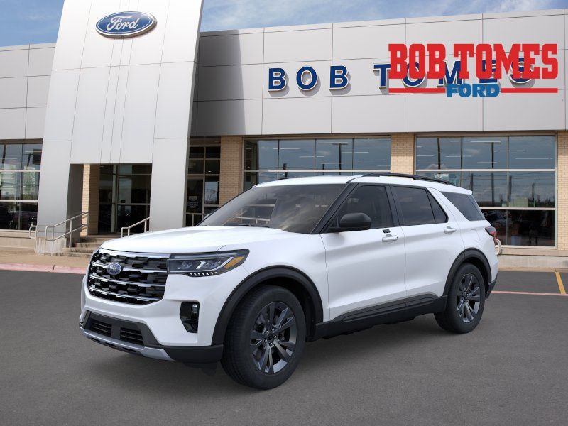 White Metallic 2026 Ford Explorer SUV / Crossover All-Wheel Drive Automatic