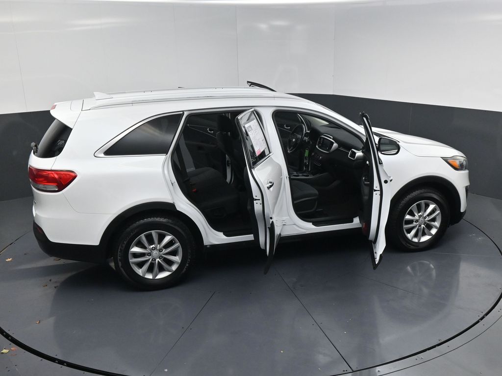 2017 Kia Sorento LX White at Toyota of Victoria