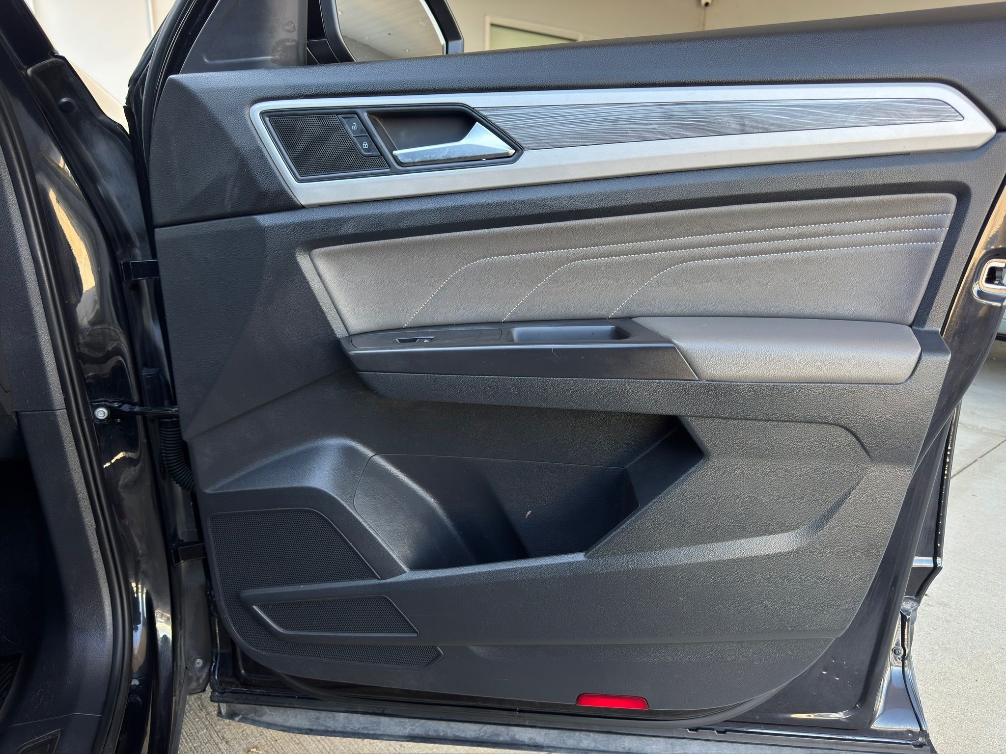 2022 Volkswagen Atlas Cross Sport 2.0T SE w/Technology  at DeMontrond Automotive Group