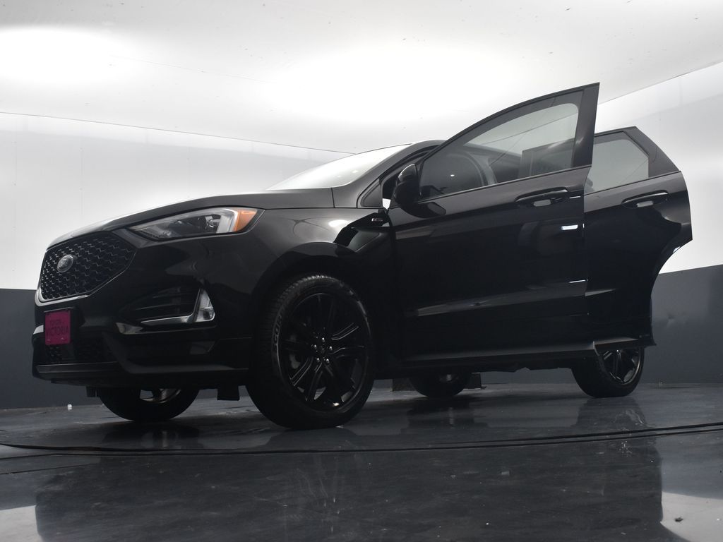 2024 Ford Edge ST Line Black at Legacy Ford