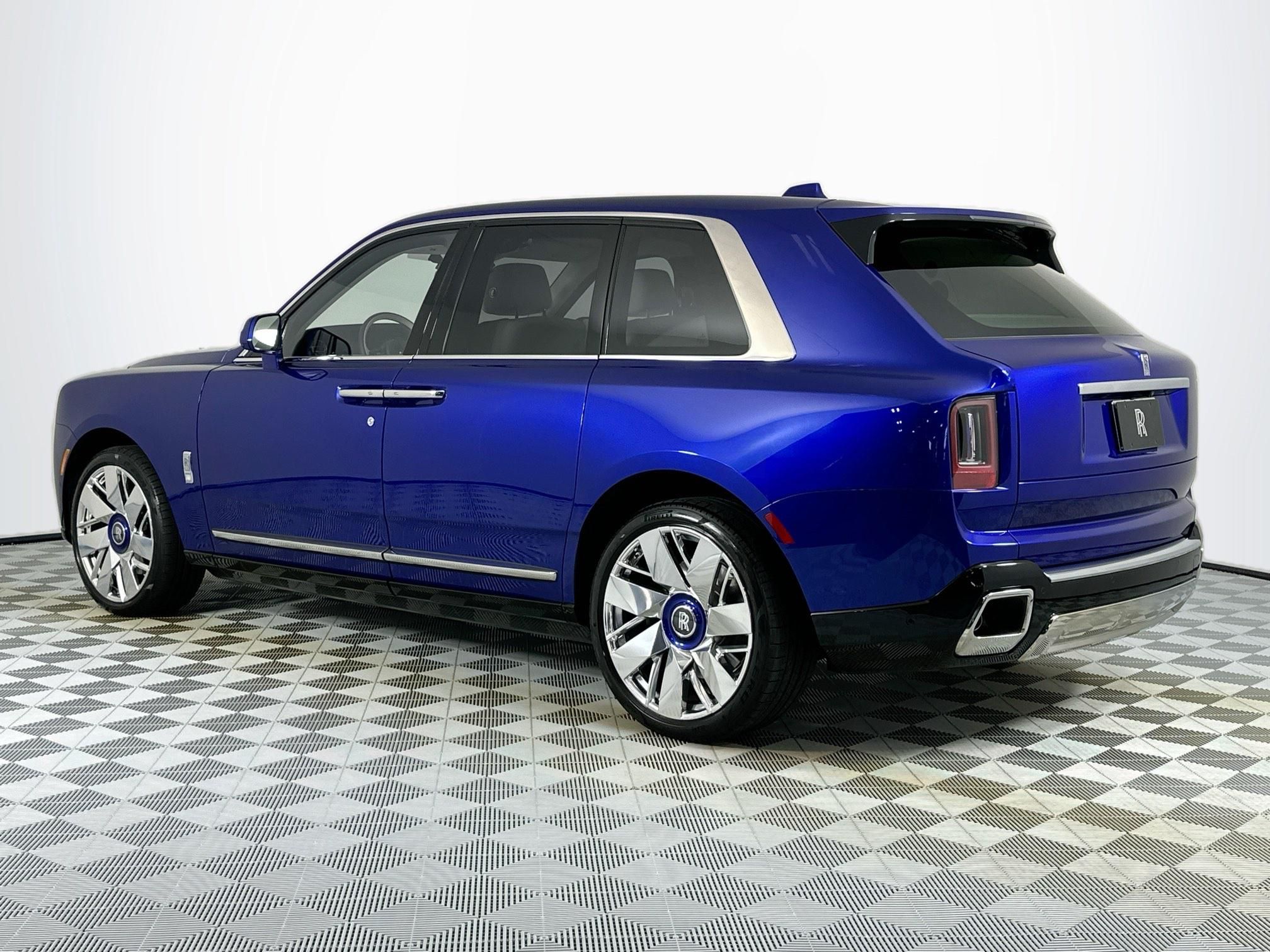 used 2025 Rolls-Royce Cullinan car, priced at $467,575