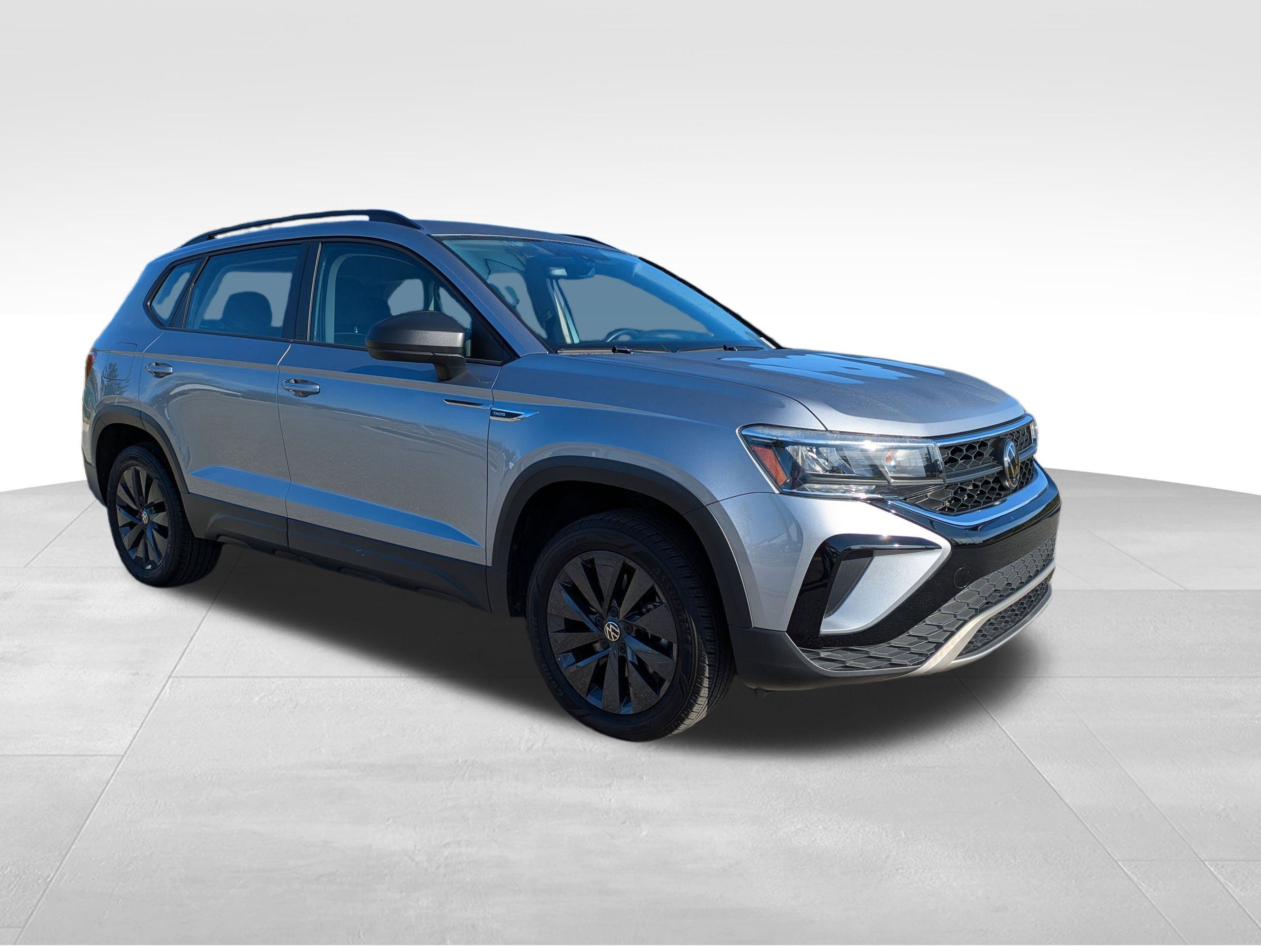 2023 Volkswagen Taos S's photo