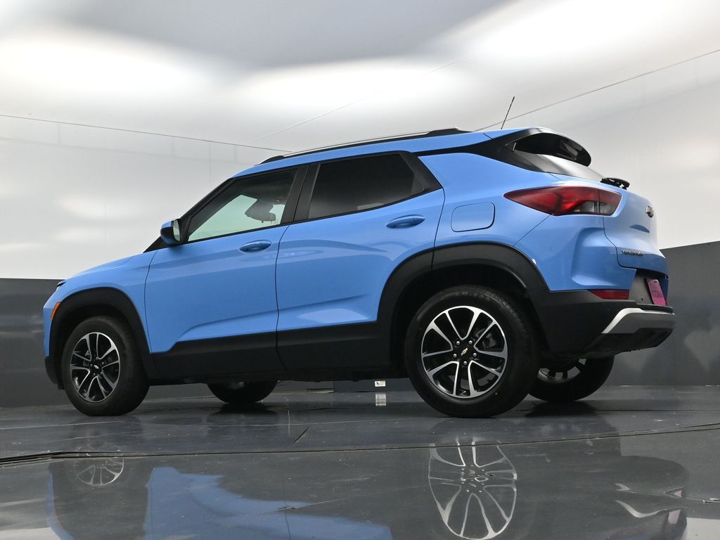 2024 Chevrolet TrailBlazer LT Blue at DeMontrond Automotive Group