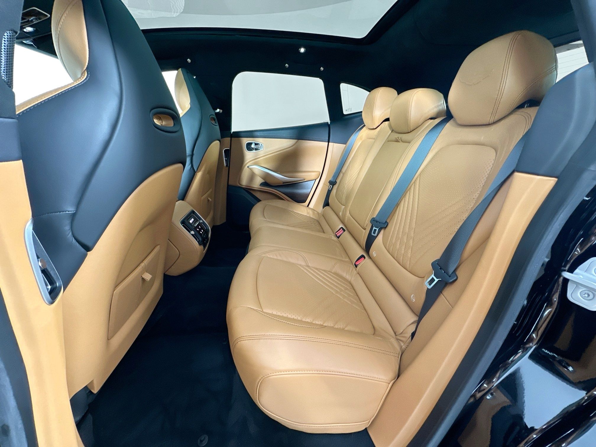 used 2022 Aston Martin DBX car, priced at $129,998