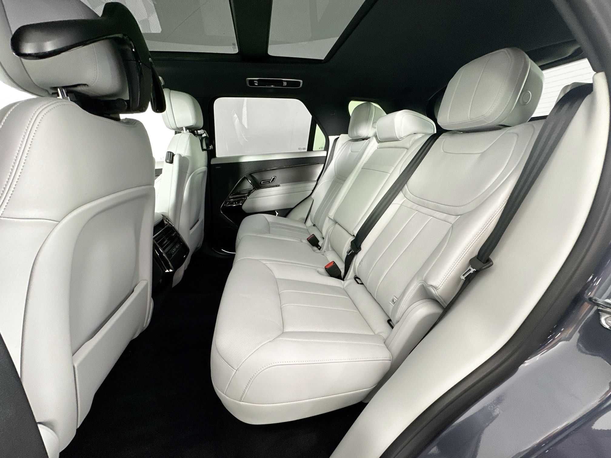 new 2026 Land Rover Range Rover Sport car, priced at $93,435