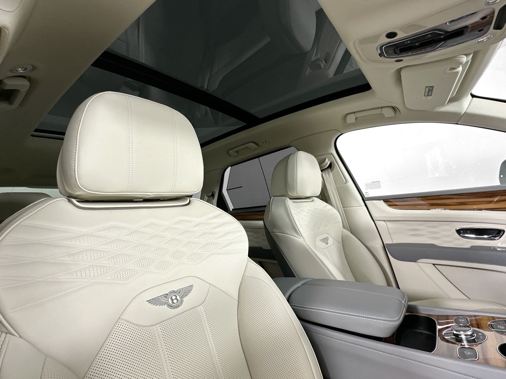 new 2025 Bentley Bentayga car