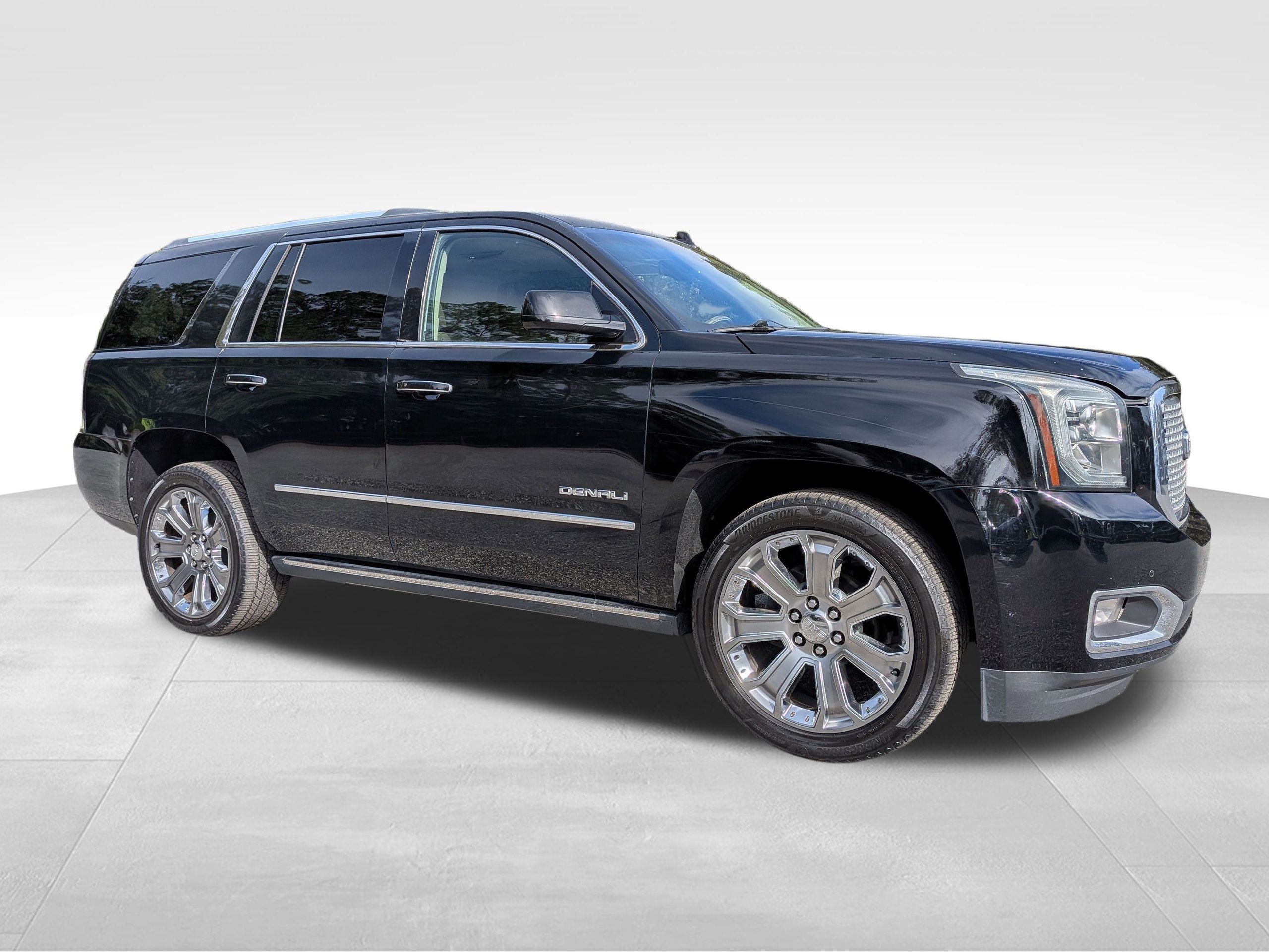 2015 GMC Yukon Denali's photo