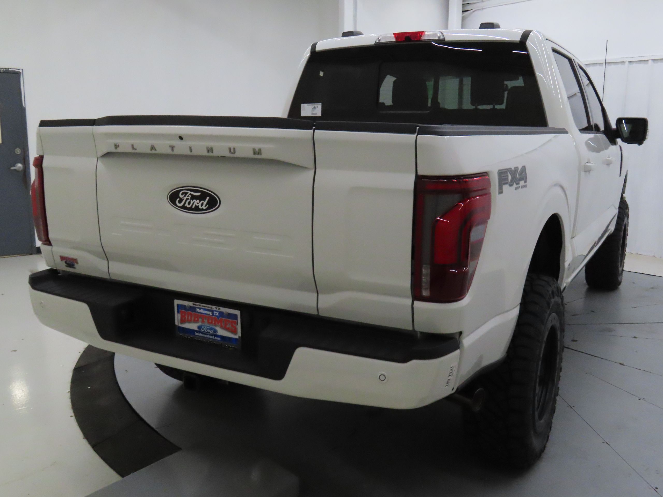 View vehicle photo 3