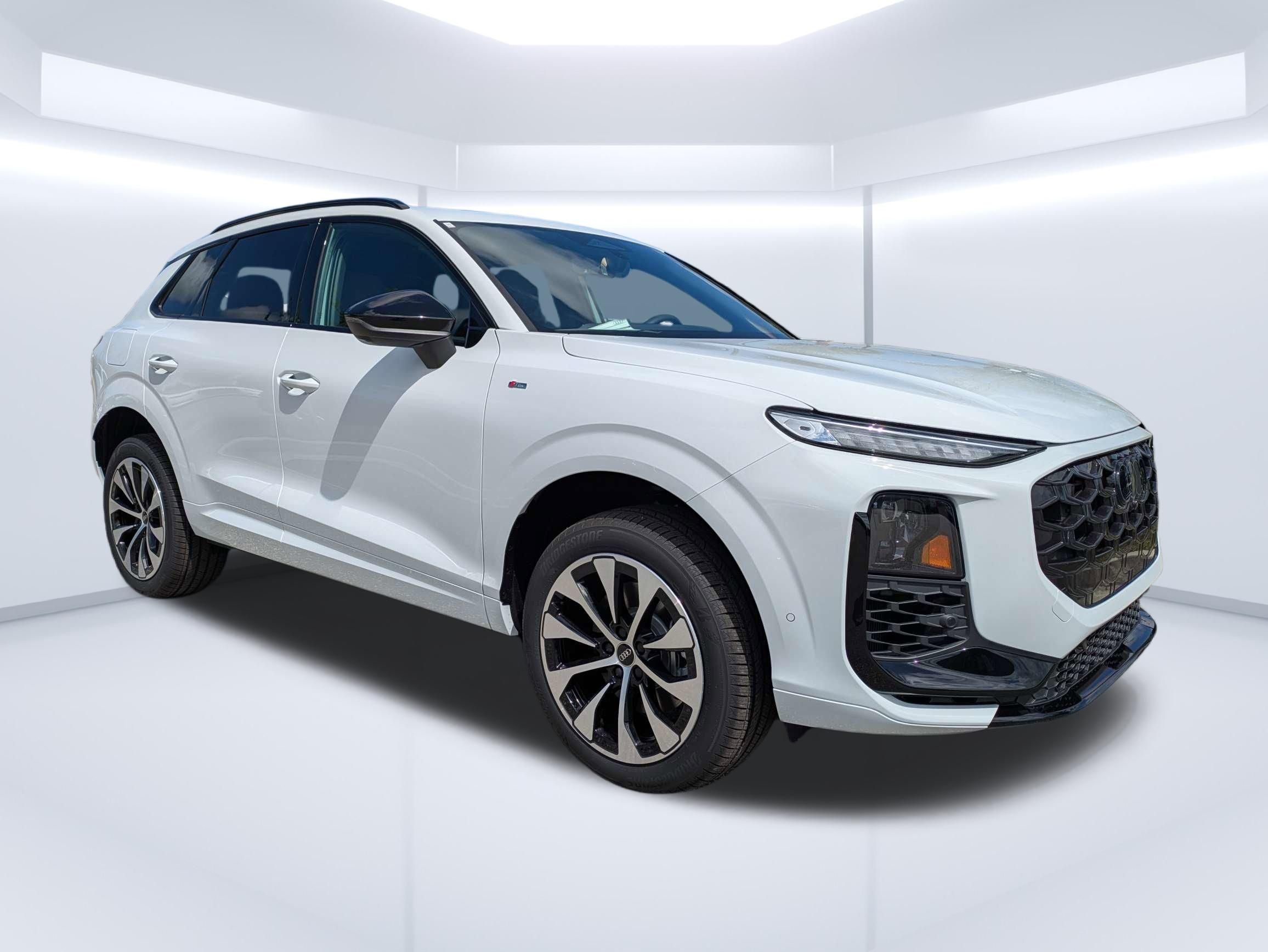 2026 Audi Q3 S line quattro's photo