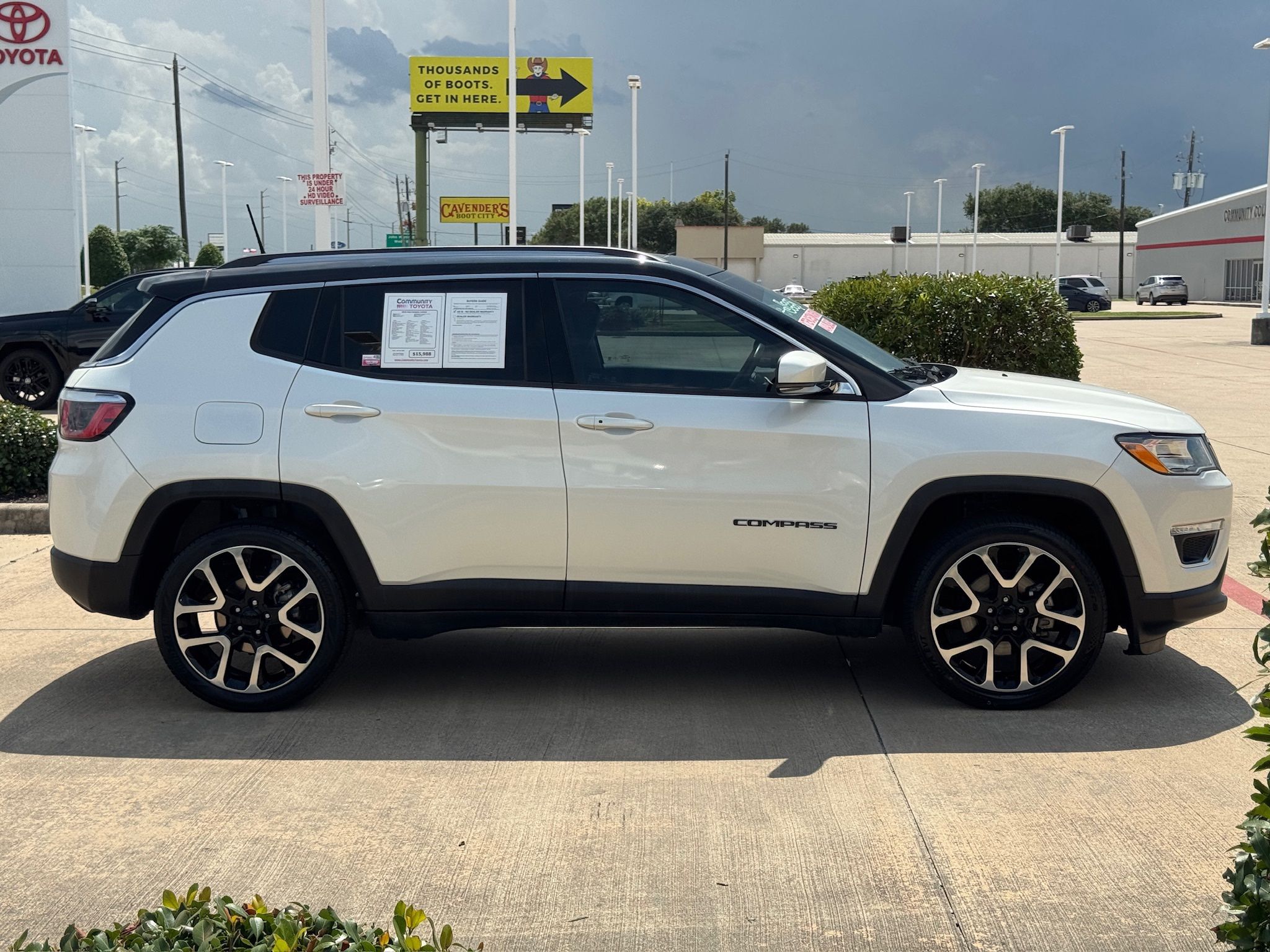 2018 Jeep Compass Limited White at Victoria Chrysler Dodge Jeep Ram