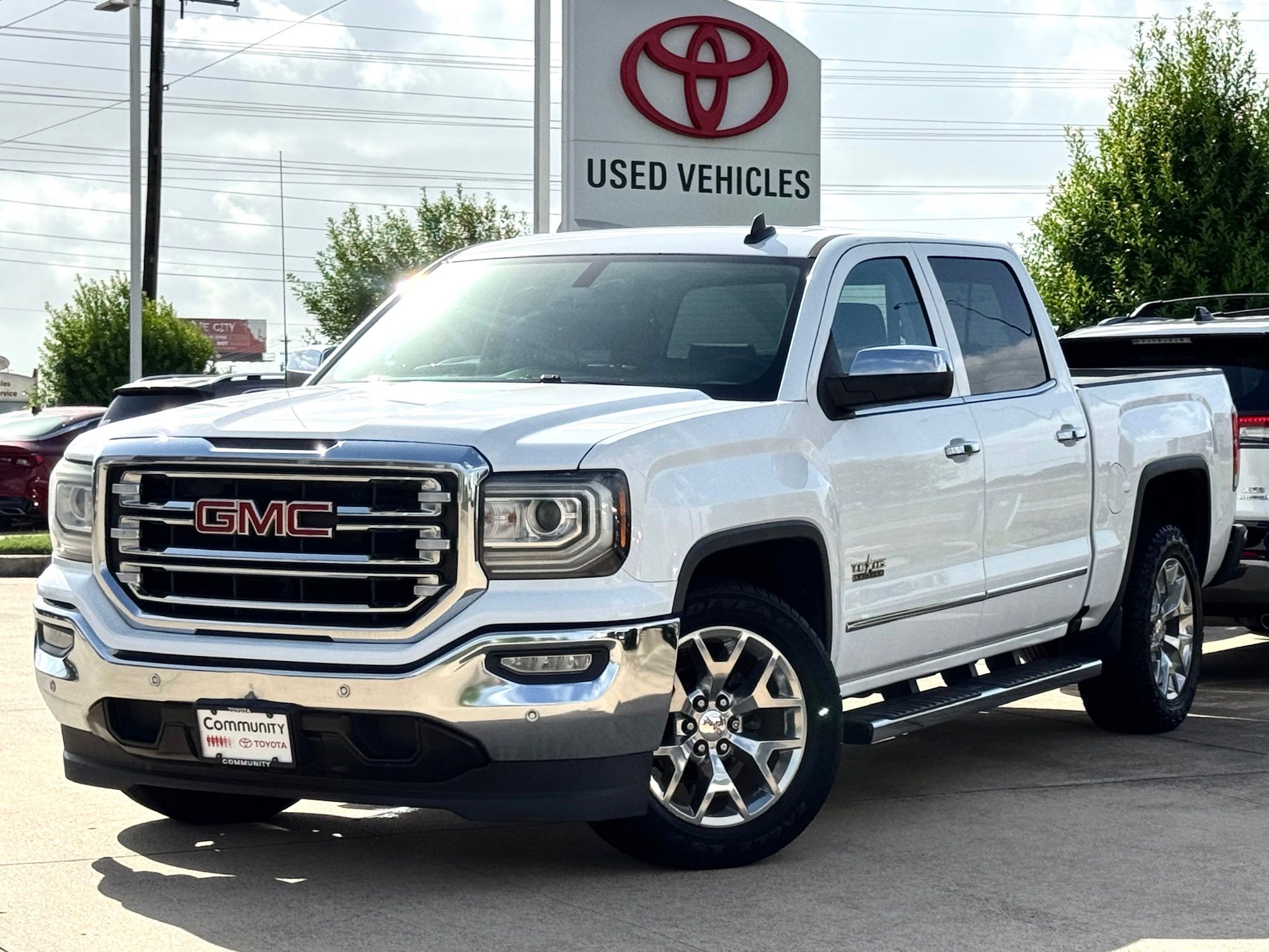 2018 GMC Sierra 1500 SLT White at Autostrade
