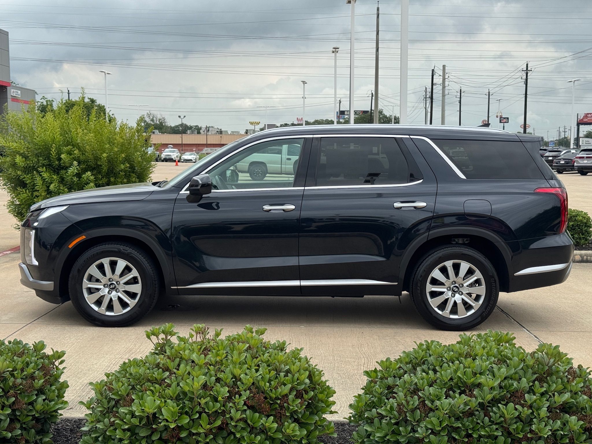 2024 Hyundai Palisade SEL White at Shottenkirk Kia Fort Bend