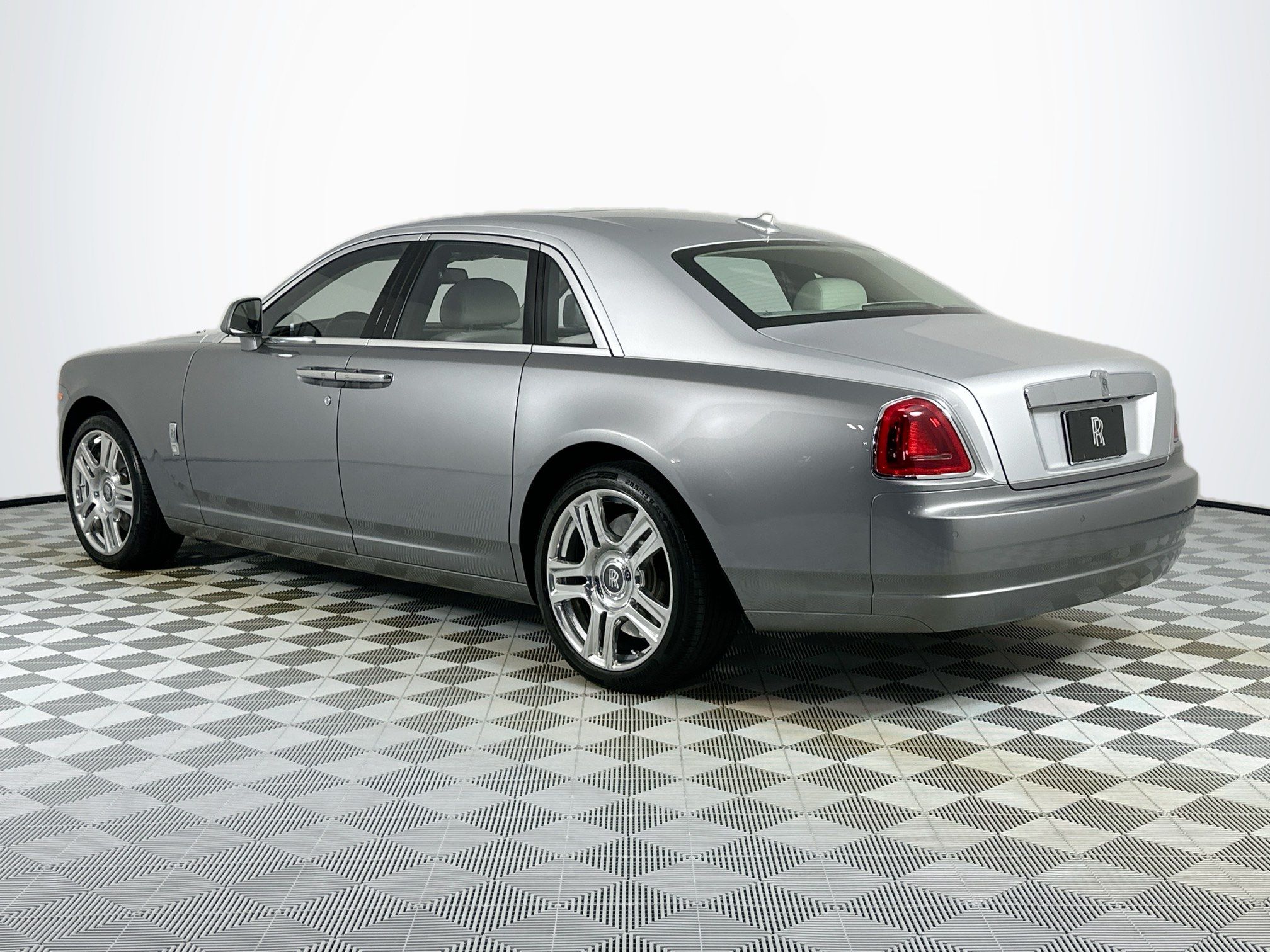 used 2016 Rolls-Royce Ghost car, priced at $149,998