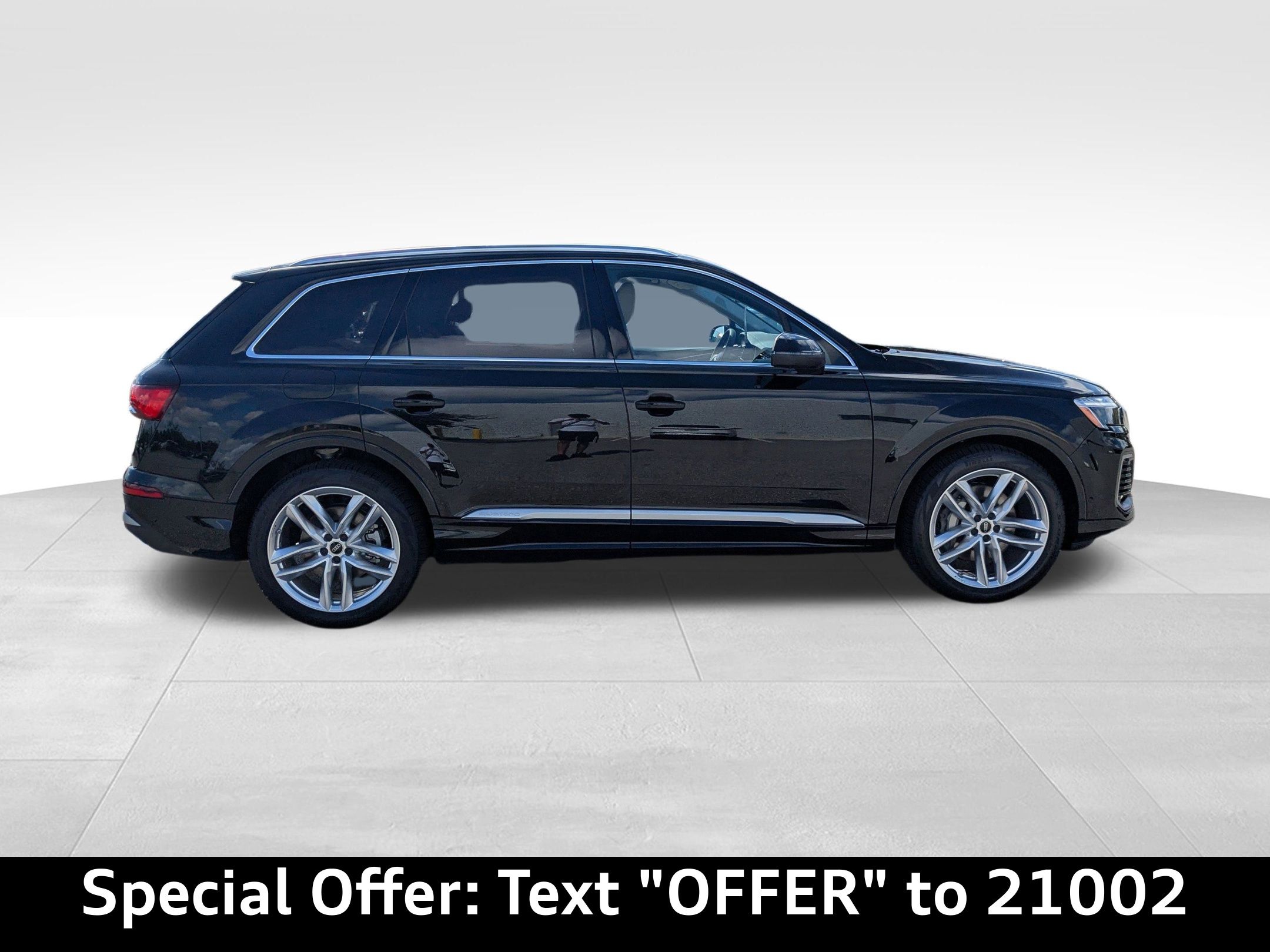 Audi 2025 Q7 55 TFSI quattro Premium Plus