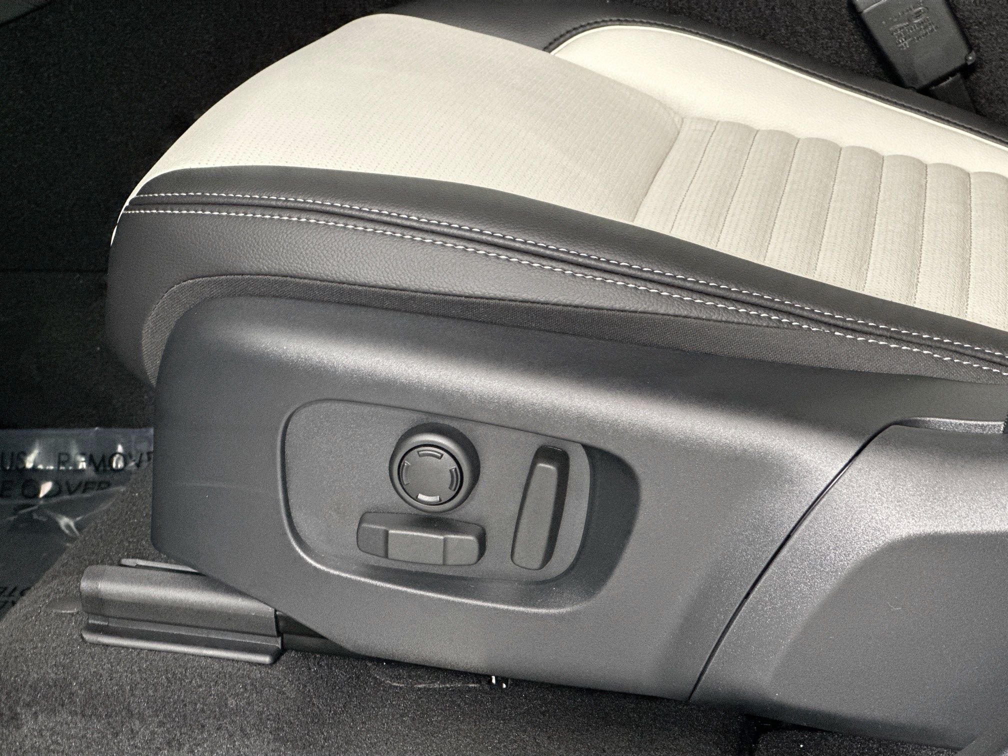 new 2026 Land Rover Discovery Sport car, priced at $53,075