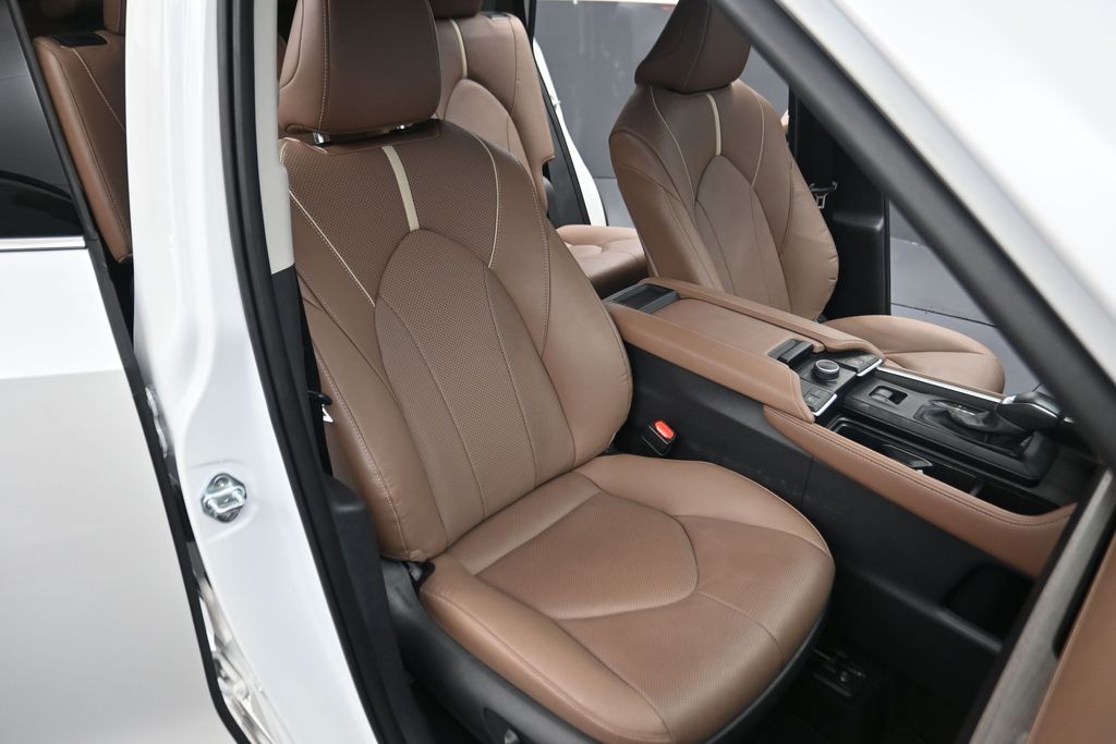 2025 Toyota Grand Highlander Platinum Beige at Gullo Toyota