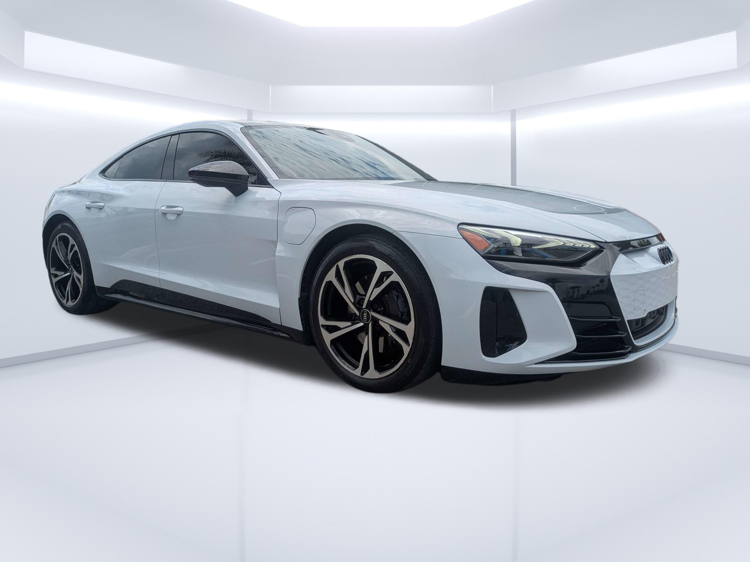 2023 Audi e-tron GT Premium Plus quattro's photo