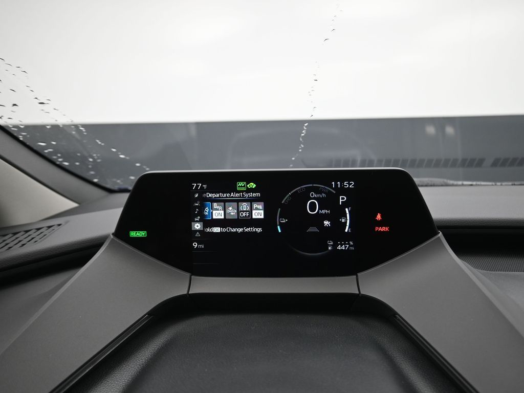 2026 Toyota Prius Plug-In Hybrid SE - 9