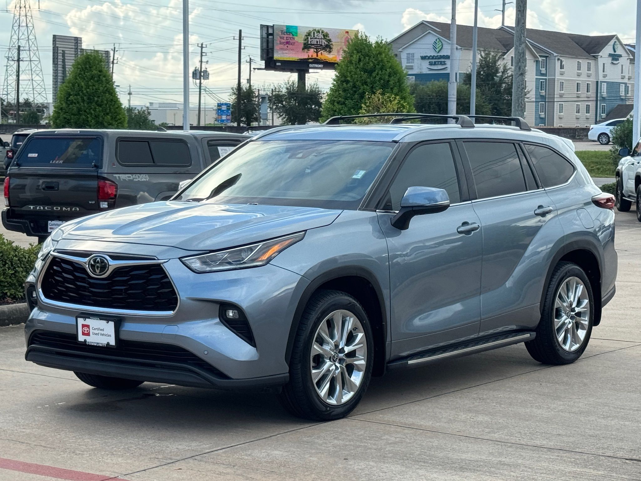 2024 Toyota Highlander Limited  at Bravo Nissan