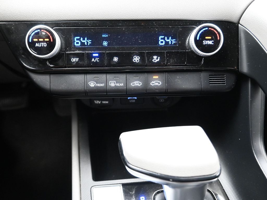 2021 Hyundai Elantra SEL White at Durrett Motor Company