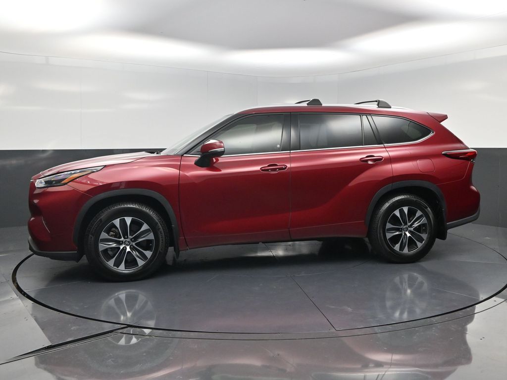 2022 Toyota Highlander XLE Red at North Houston Mitsubishi