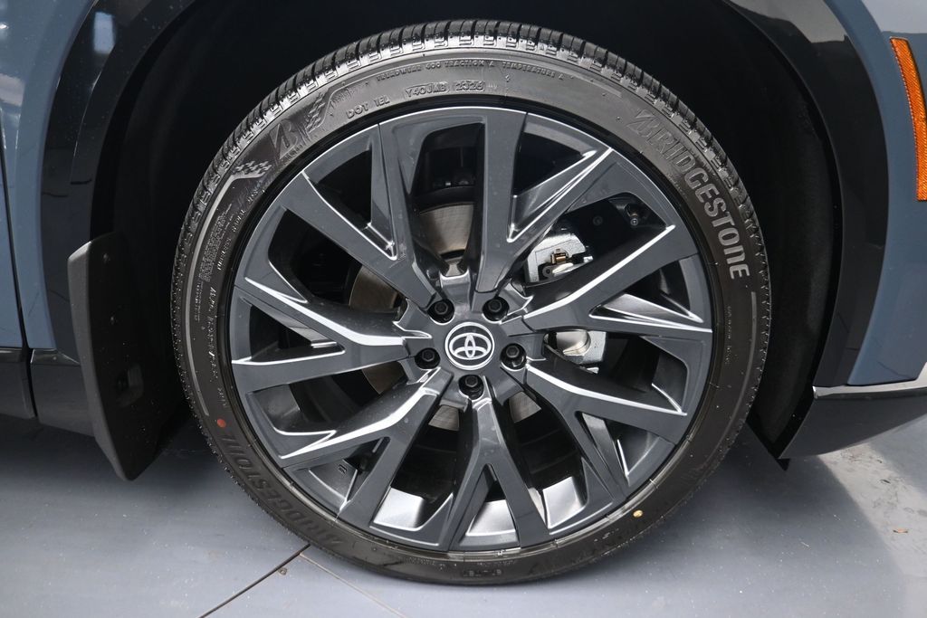 2026 Toyota Crown Signia Limited - 4