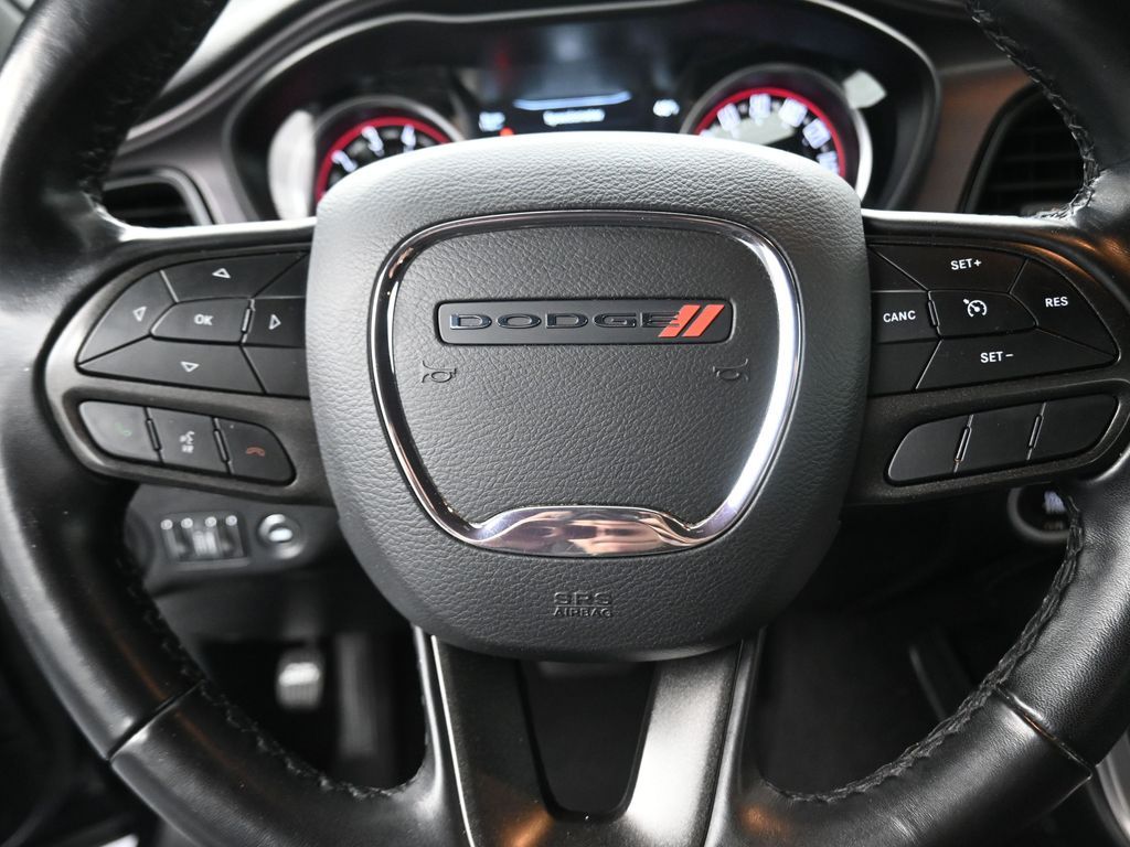 2023 Dodge Challenger SXT - 6